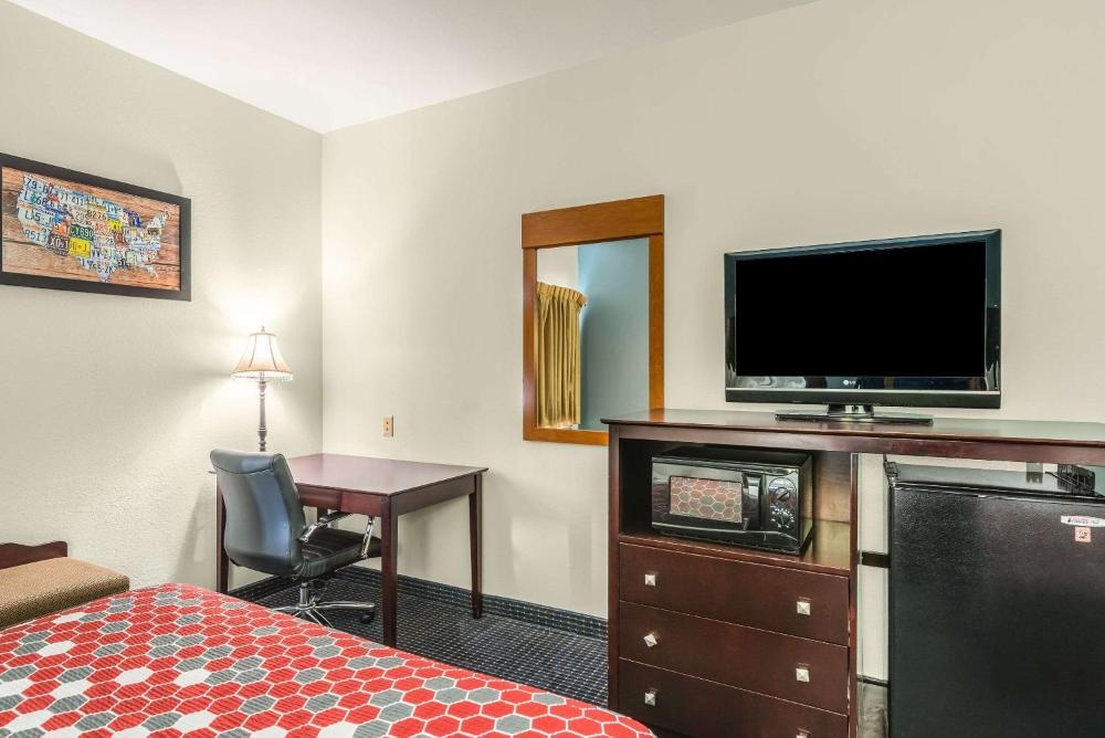 Econo Lodge Inn & Suites North Little Rock